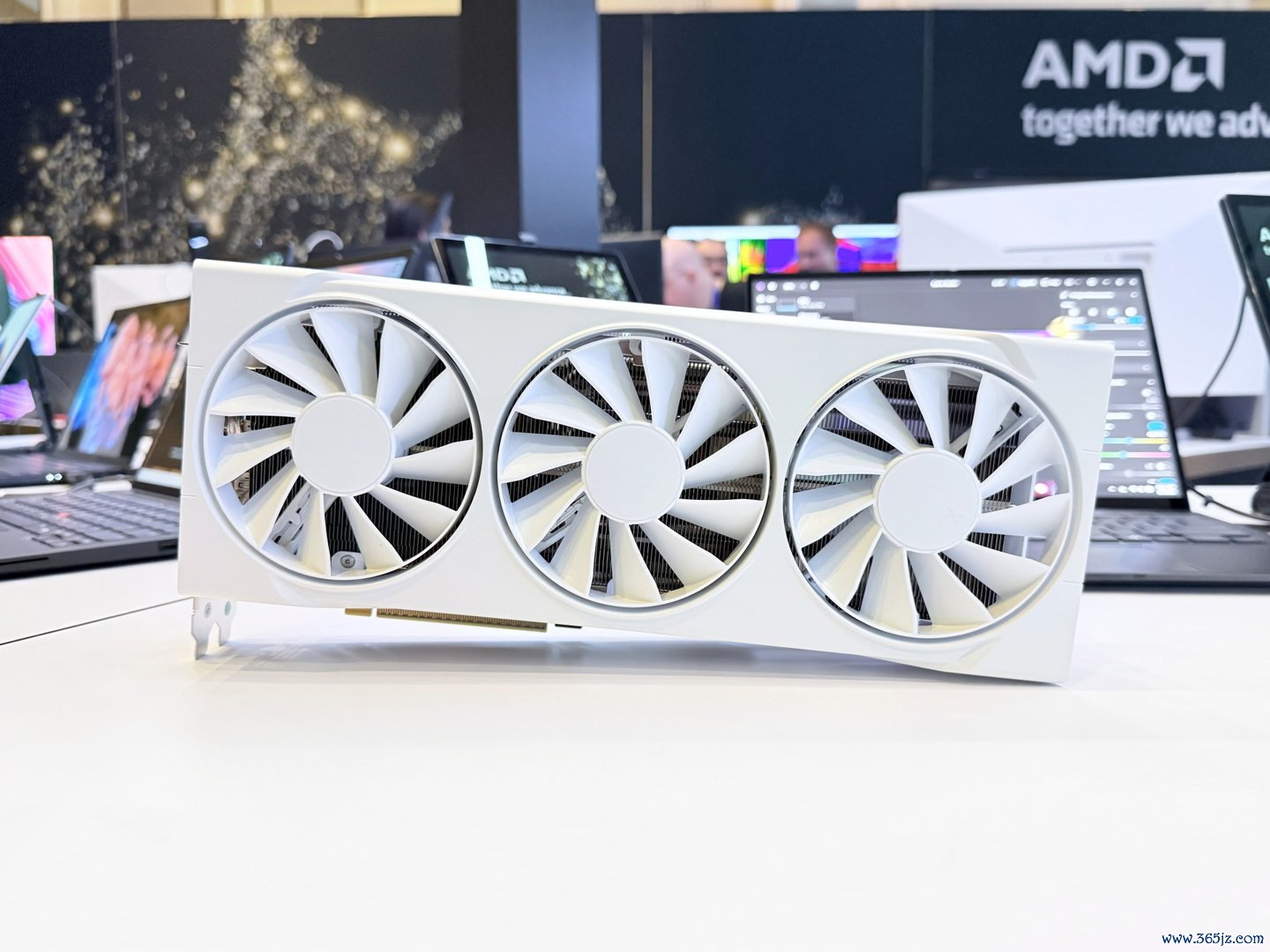 CES 2025 浮滥电子展专题:海量数码新品发布